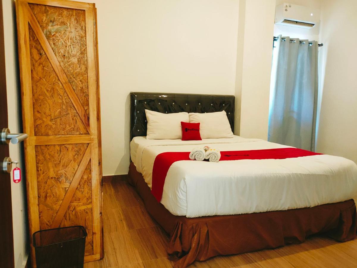 Reddoorz At Sukomanunggal Surabaya Exterior photo
