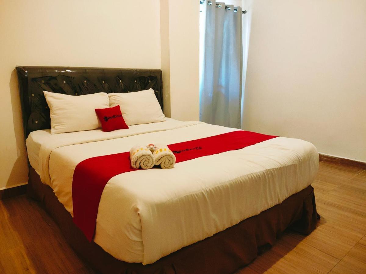 Reddoorz At Sukomanunggal Surabaya Exterior photo